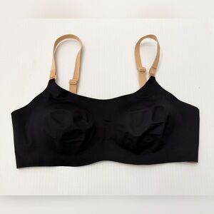 Knix Reversible Evolution Bra Black Nude Beige Seamless Wire Free Wireless